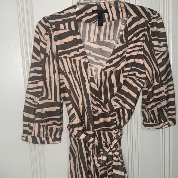 Banana Republic Stretch Animal Print Wrap Dress Size 8 - Picture 2 of 6